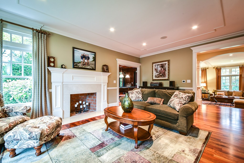 178 Lowell Road Wellesley, MA 02481 - Photo 4 of 30