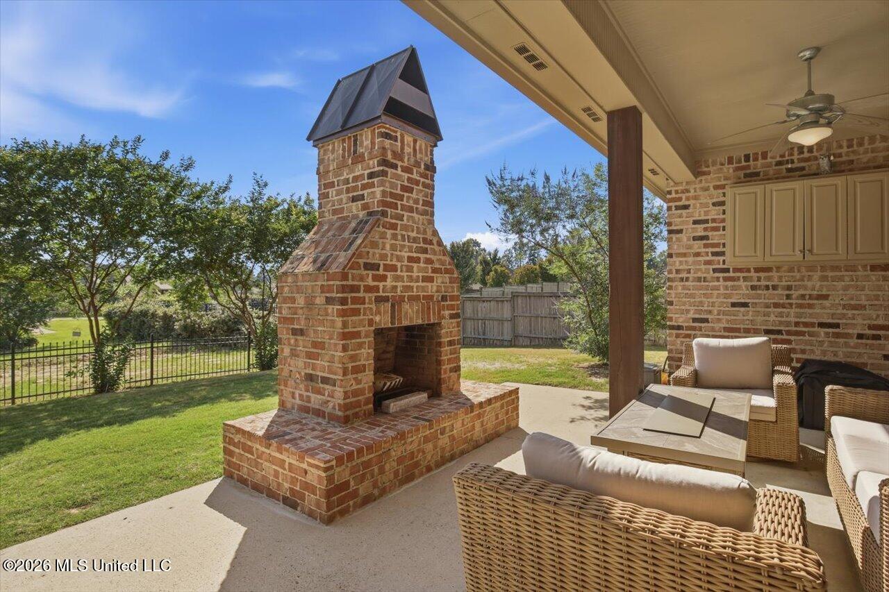 111 Claiborne Street Madison, MS 39110 - Photo 50 of 54 Back patio 4