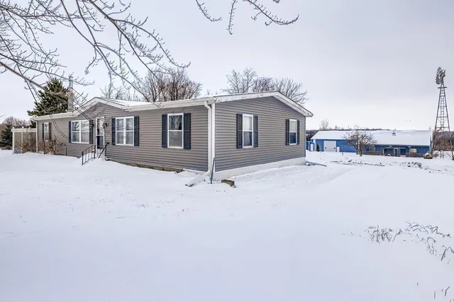 $990,000 | 5400 Dent Avenue, Webster, MN 55088