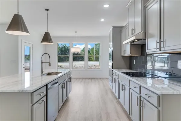 $554,900 | 932 Homepark Circle, Buford, GA 30518