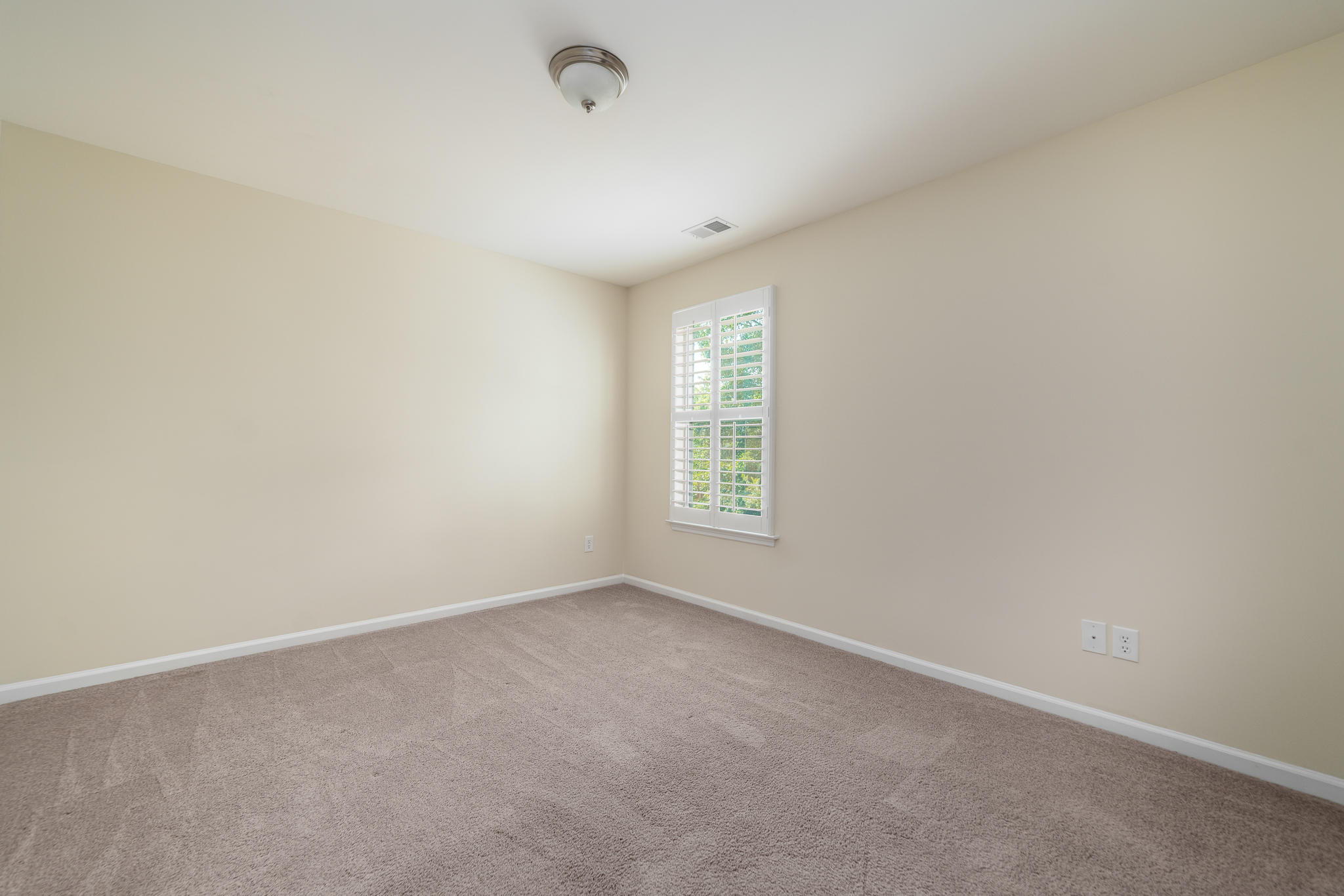 3660 Locklear Lane Mount Pleasant, SC 29466 - Photo 13 of 27 3660 Locklear Ln INT FA (14 of 17)