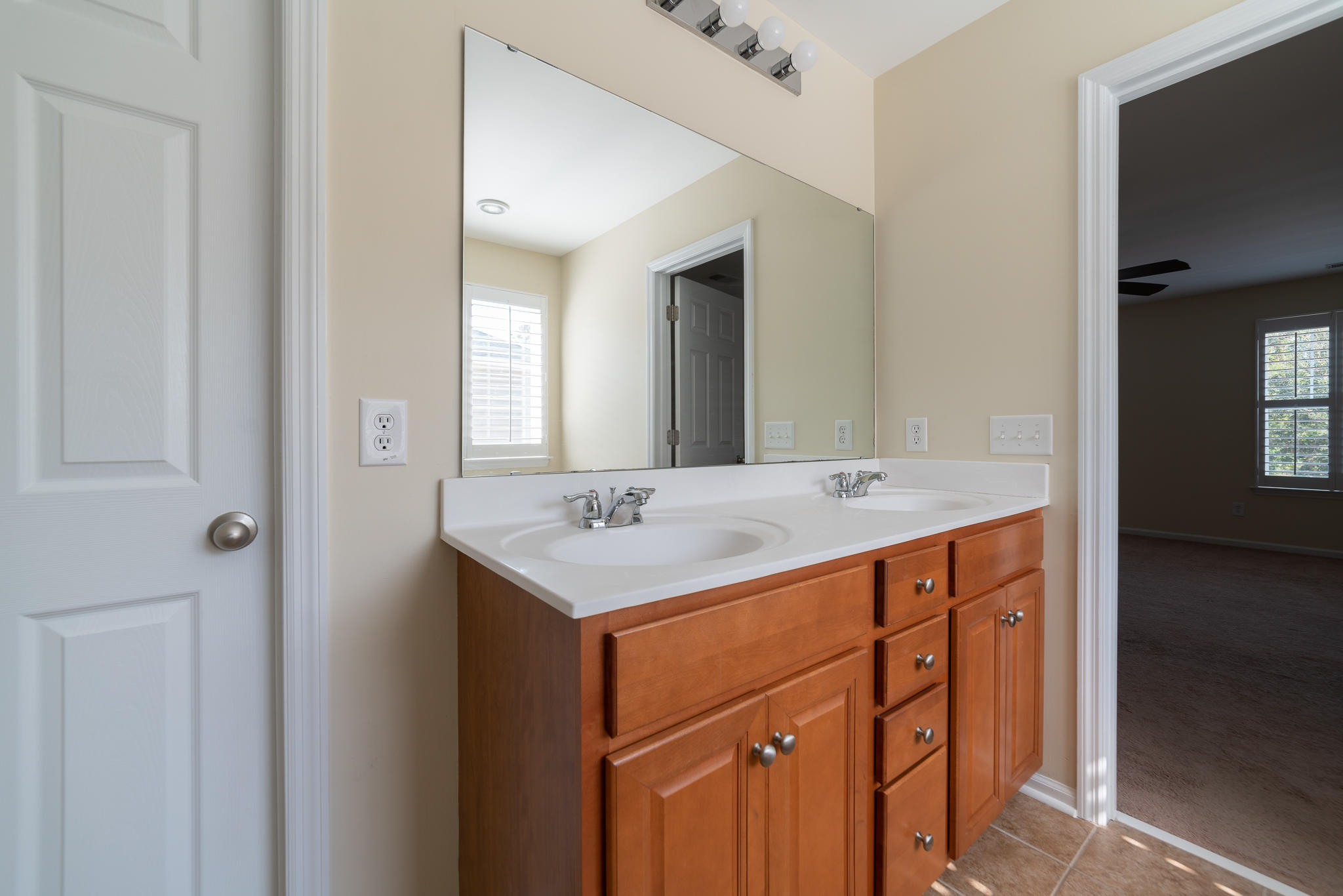 3660 Locklear Lane Mount Pleasant, SC 29466 - Photo 21 of 27 3660 Locklear Ln INT SE (1 of 1)