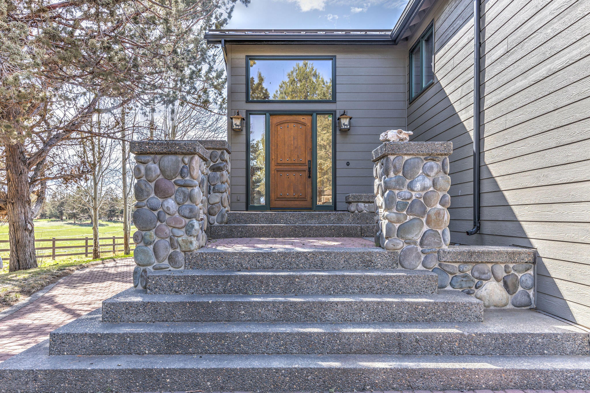 60975 Billadeau Road Bend, OR 97702 - Photo 9 of 65 front entrance