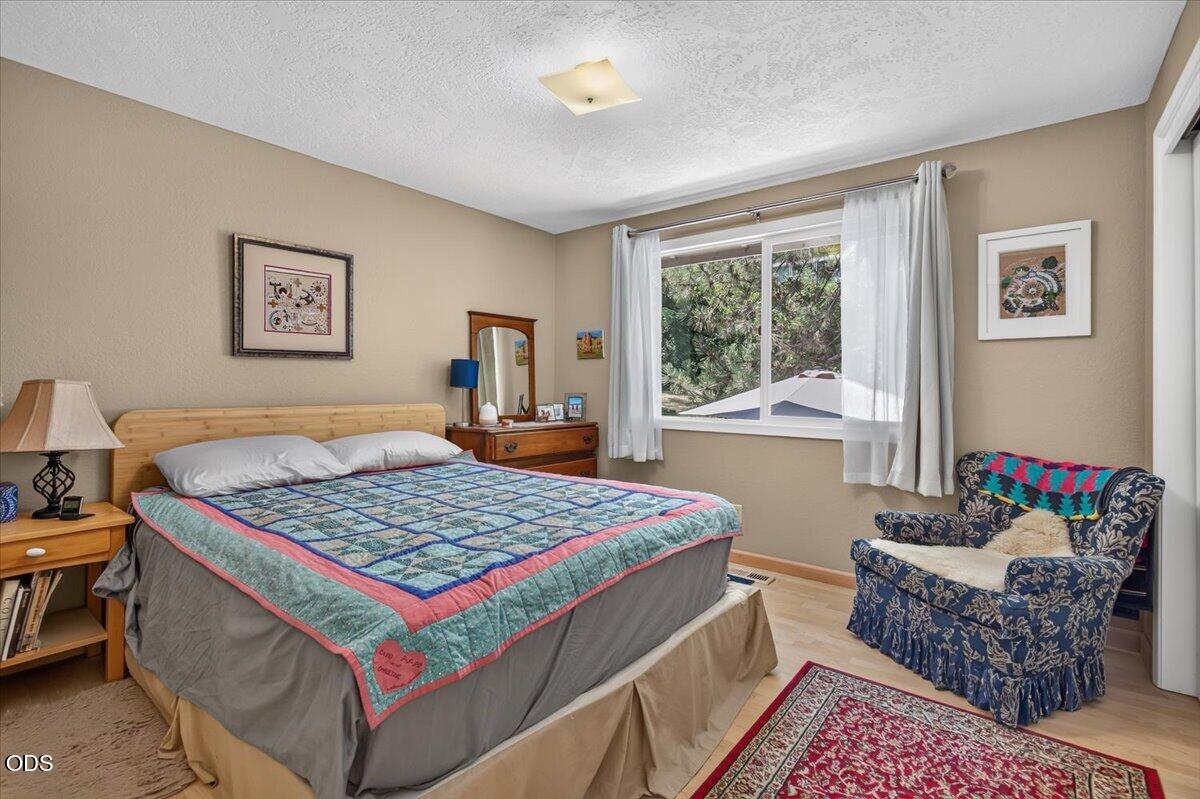 635 Chestnut Street Ashland, OR 97520 - Photo 17 of 29