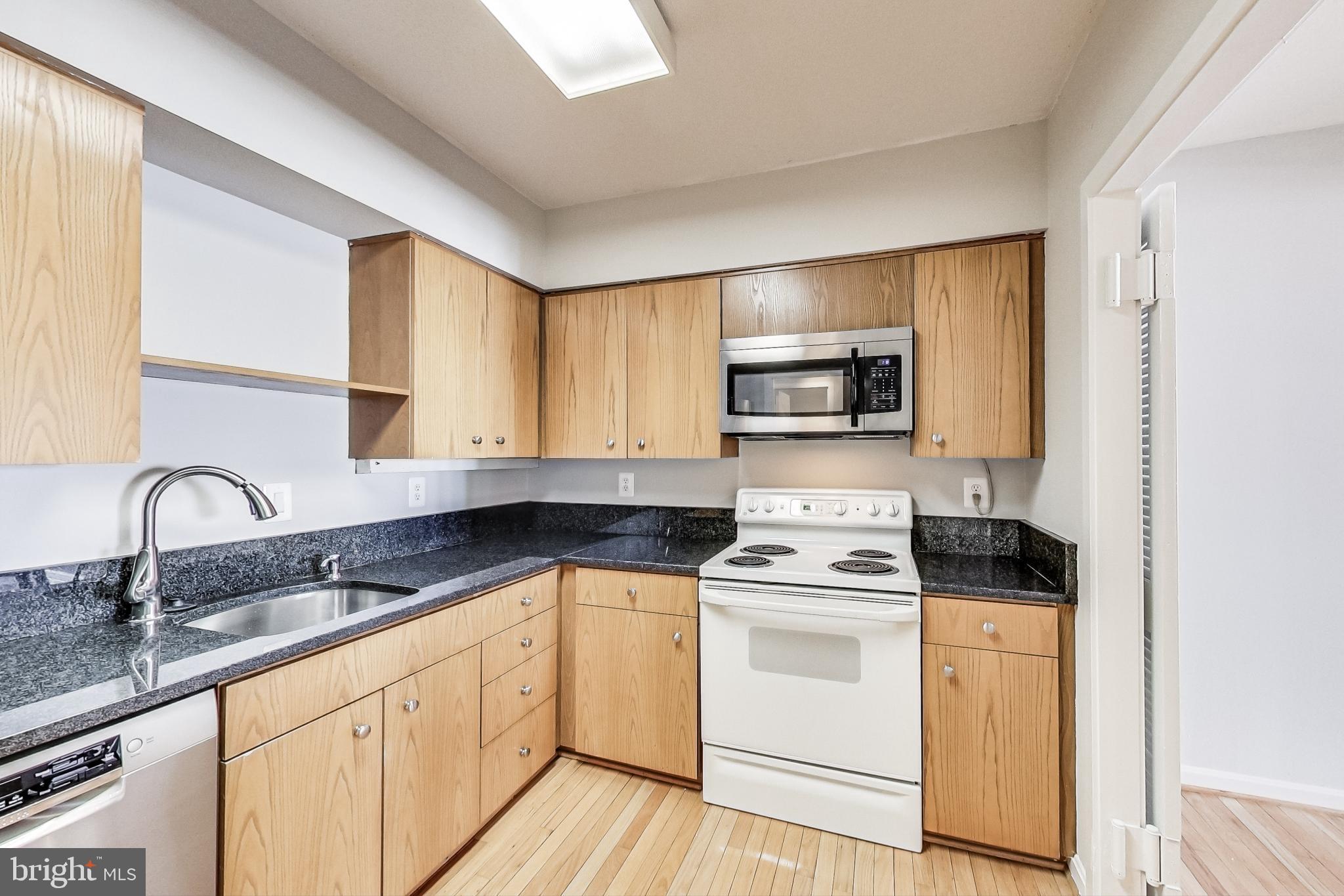 1200 23rd Street Northwest, Unit 806 Washington, DC 20037 - Photo 3 of 24