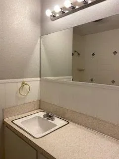 $1,895 | 318 North La Salle Drive, Abilene, TX 79603