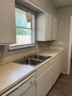 $1,895 | 318 North La Salle Drive, Abilene, TX 79603