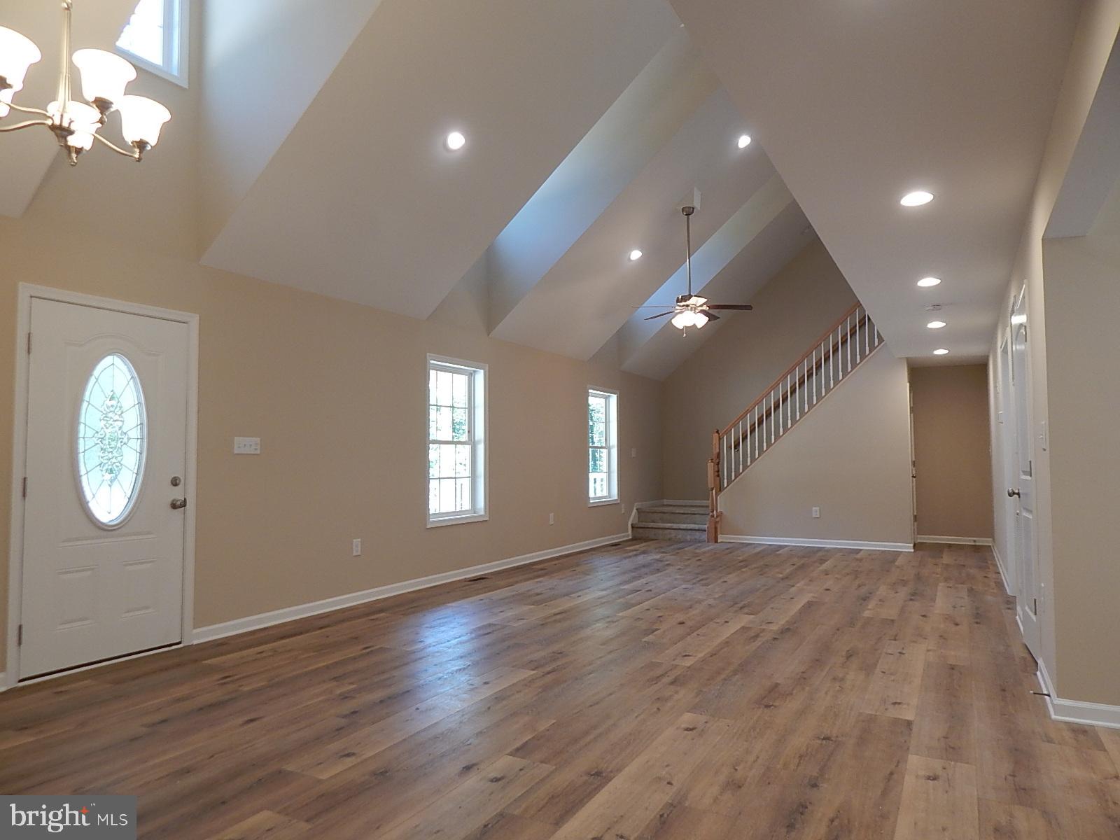 2103 Fulton Road Hedgesville, WV 25427 - Photo 7 of 40 Gallery Image 7