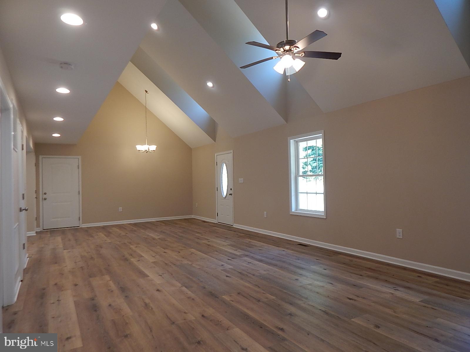 2103 Fulton Road Hedgesville, WV 25427 - Photo 8 of 40 Gallery Image 8