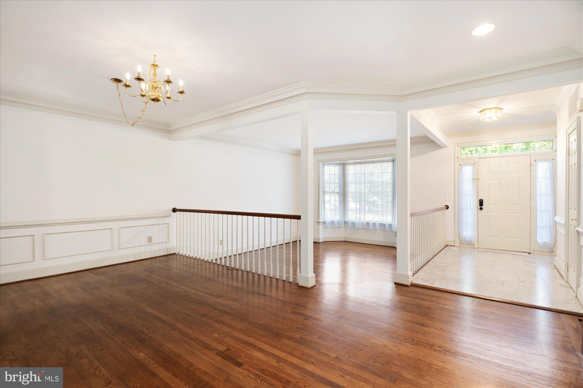 8319 Rising Ridge Way Bethesda, MD 20817 - Photo 11 of 44 Living Room