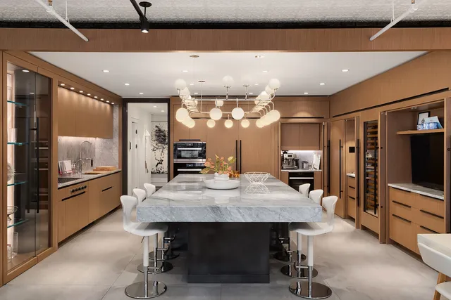 $7,599,000 | 75 Grand Street, Unit 4W | SoHo