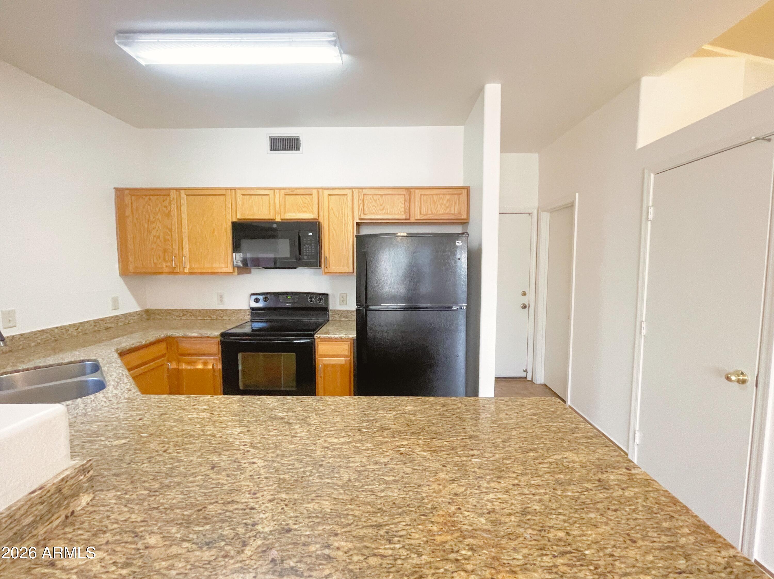 1154 South Boulder Street, Unit E Gilbert, AZ 85296 - Photo 6 of 21