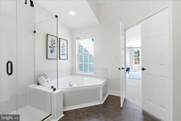 $470,000 | 23 Crusader Court, Germantown, MD 20874