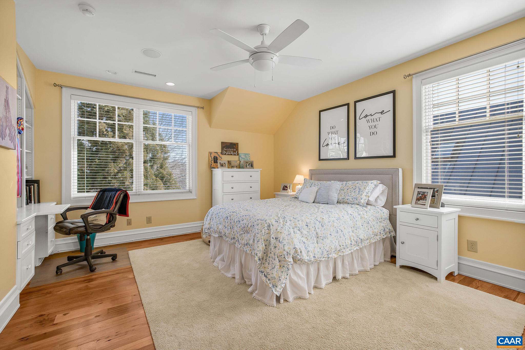 2687 Milton Farm Charlottesville, VA 22902 - Photo 73 of 75 a spacious bedroom with a bed and a desk