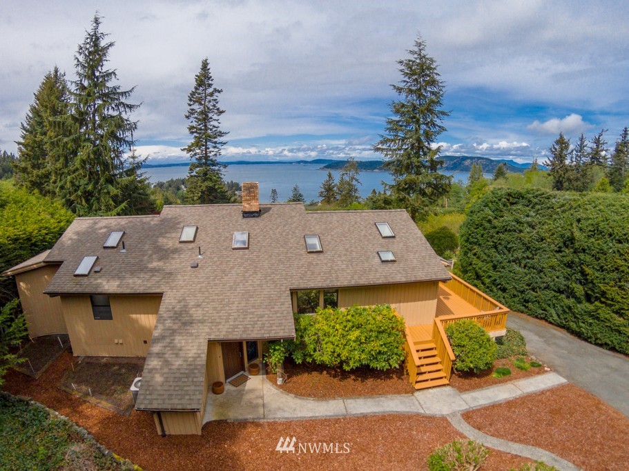 3698 Biz Point Road Anacortes, WA 98221 - Photo 1 of 25 Gallery Image 1