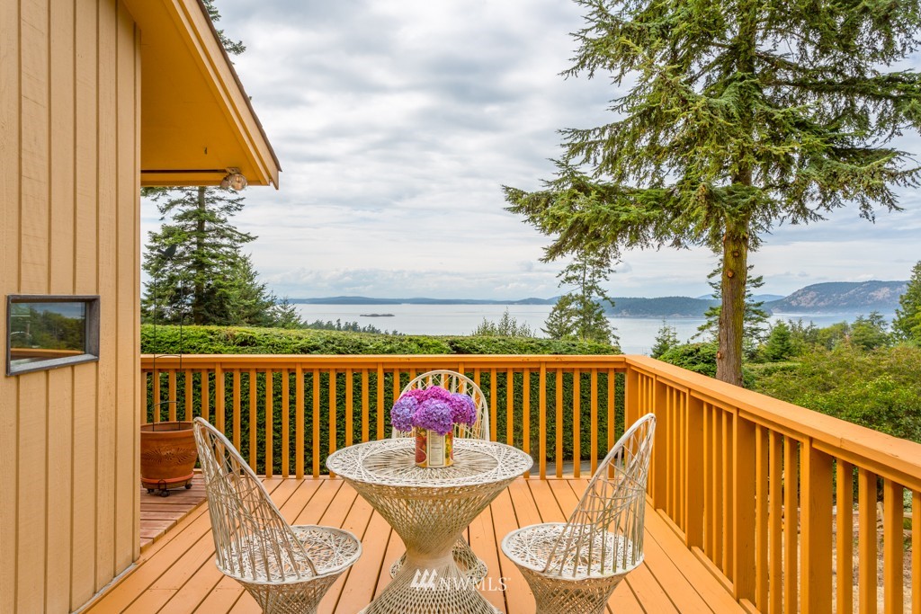 3698 Biz Point Road Anacortes, WA 98221 - Photo 11 of 25 Gallery Image 11