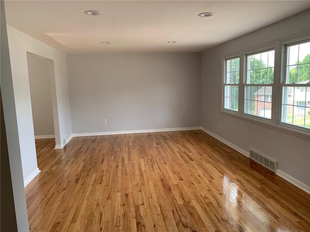 203 Rush Valley Road Monroeville, PA 15146 - Photo 3 of 25 Gallery Image 3