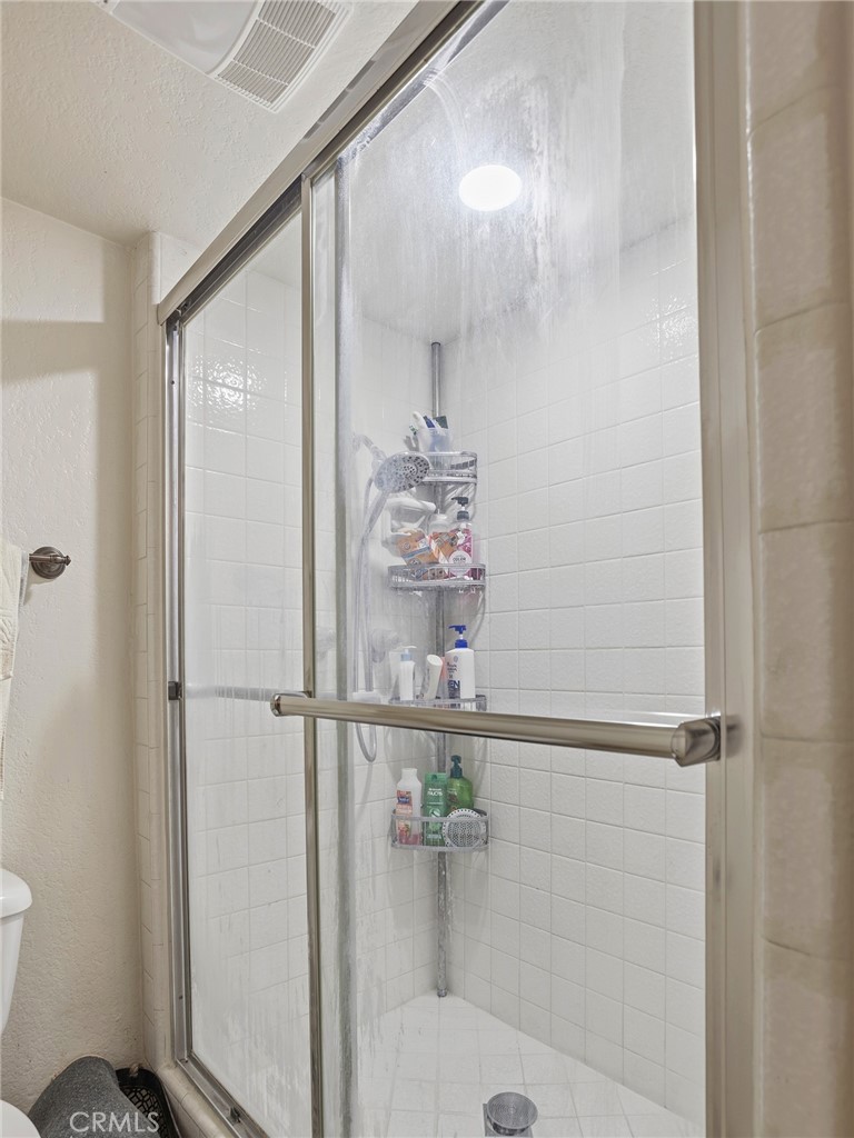 230 Bethany Road, Unit 237 Burbank, CA 91504 - Photo 19 of 43 Bathroom