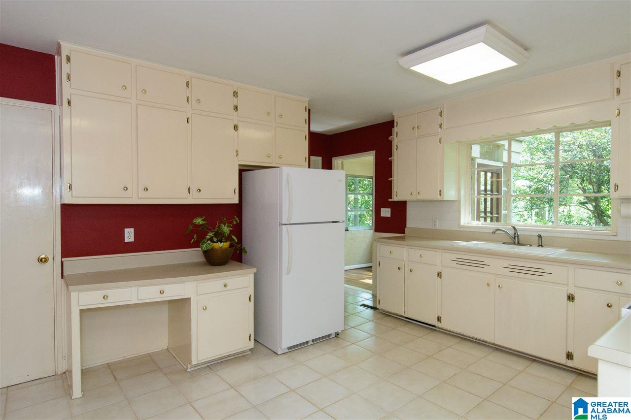 601 Devon Drive Birmingham, AL 35209 - Photo 13 of 43