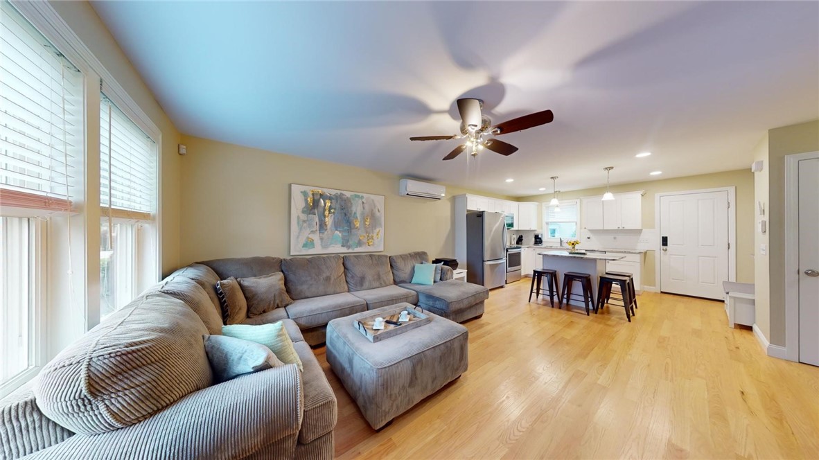 36 King Street, Unit 1 Warwick, RI 02886 - Photo 3 of 35