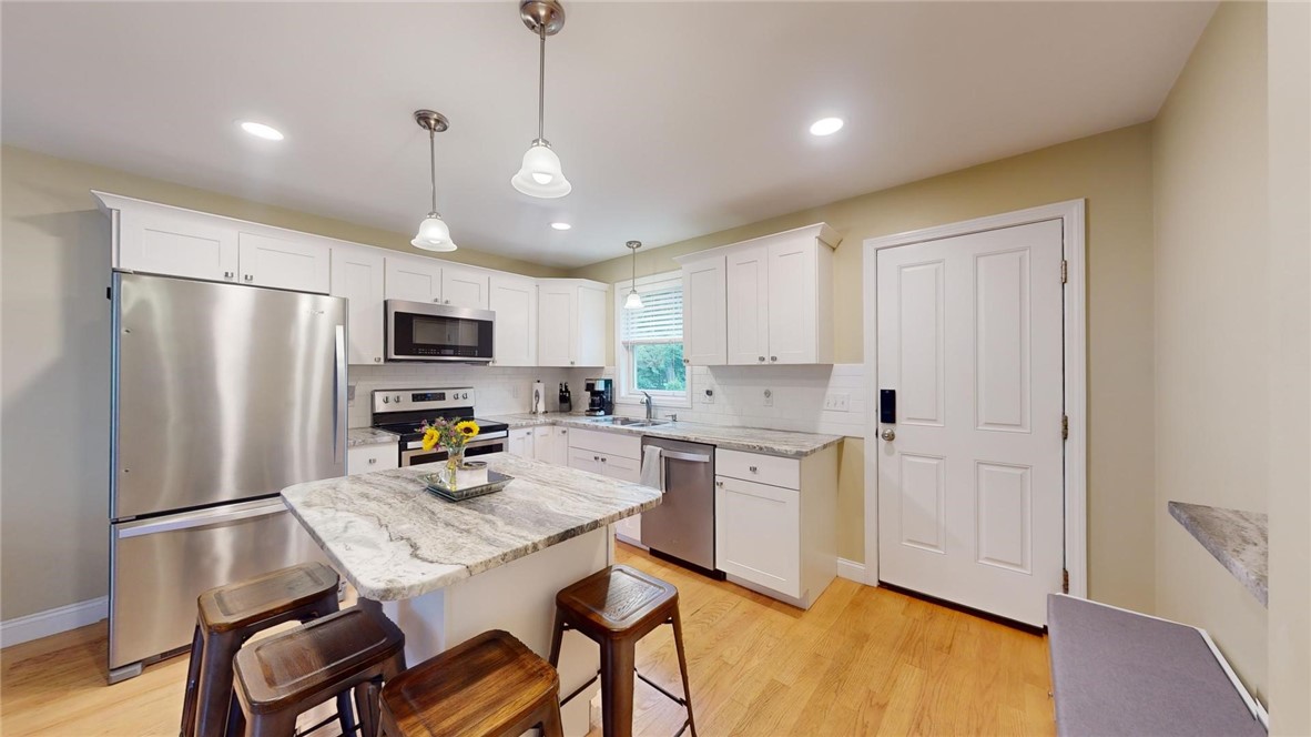 36 King Street, Unit 1 Warwick, RI 02886 - Photo 7 of 35