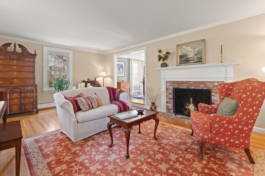 7 Hickory Hill Road Manchester, MA 01944 - Photo 12 of 42 Gallery Image 12