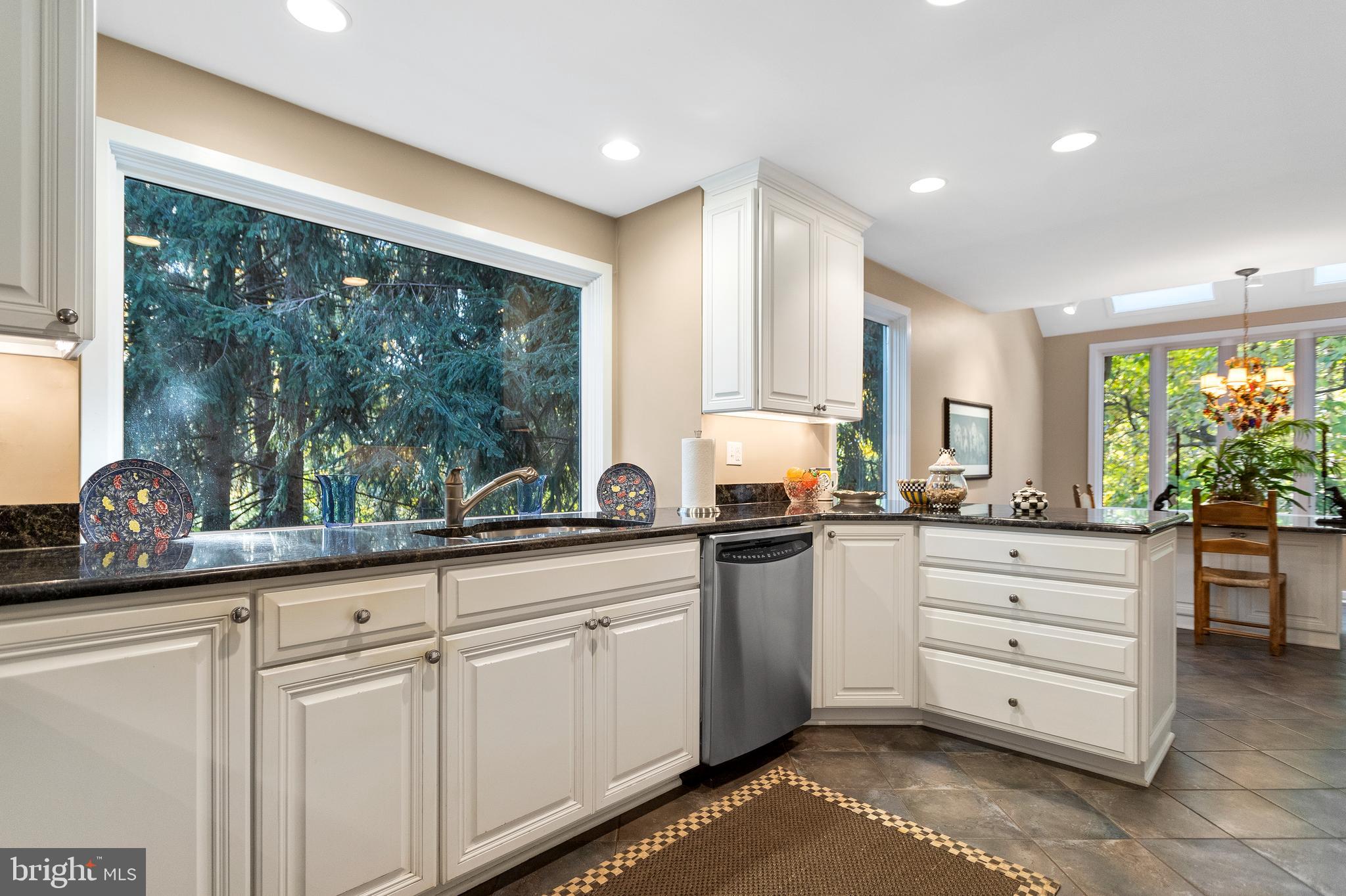 306 Valley Place Wayne, PA 19087 - Photo 11 of 48 Kitchen -