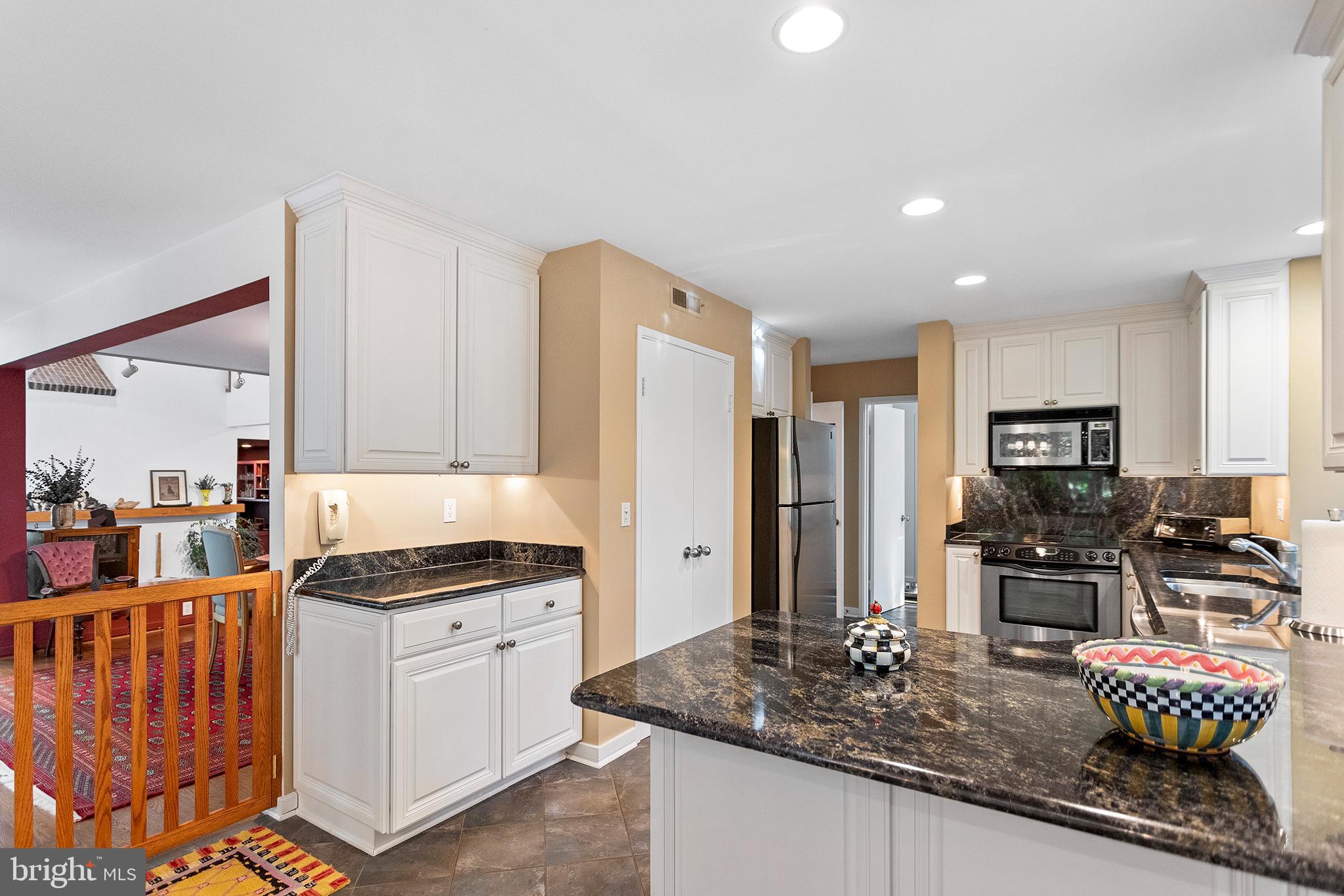 306 Valley Place Wayne, PA 19087 - Photo 12 of 48 Kitchen