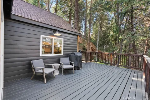 a view of sitting area on roof deck