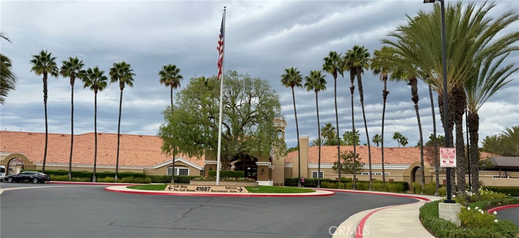 41950 Delmonte Street Temecula, CA 92591 - Photo 4 of 23