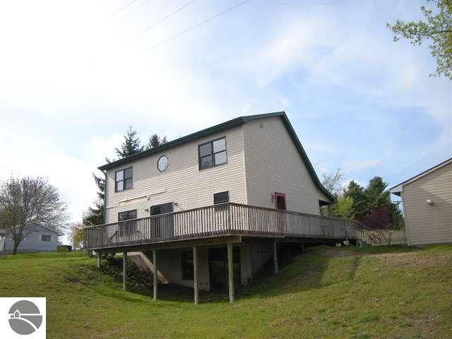 8954 East Hoxie Road Cedar, MI 49621 - Photo 4 of 19 1735792-3.JPG