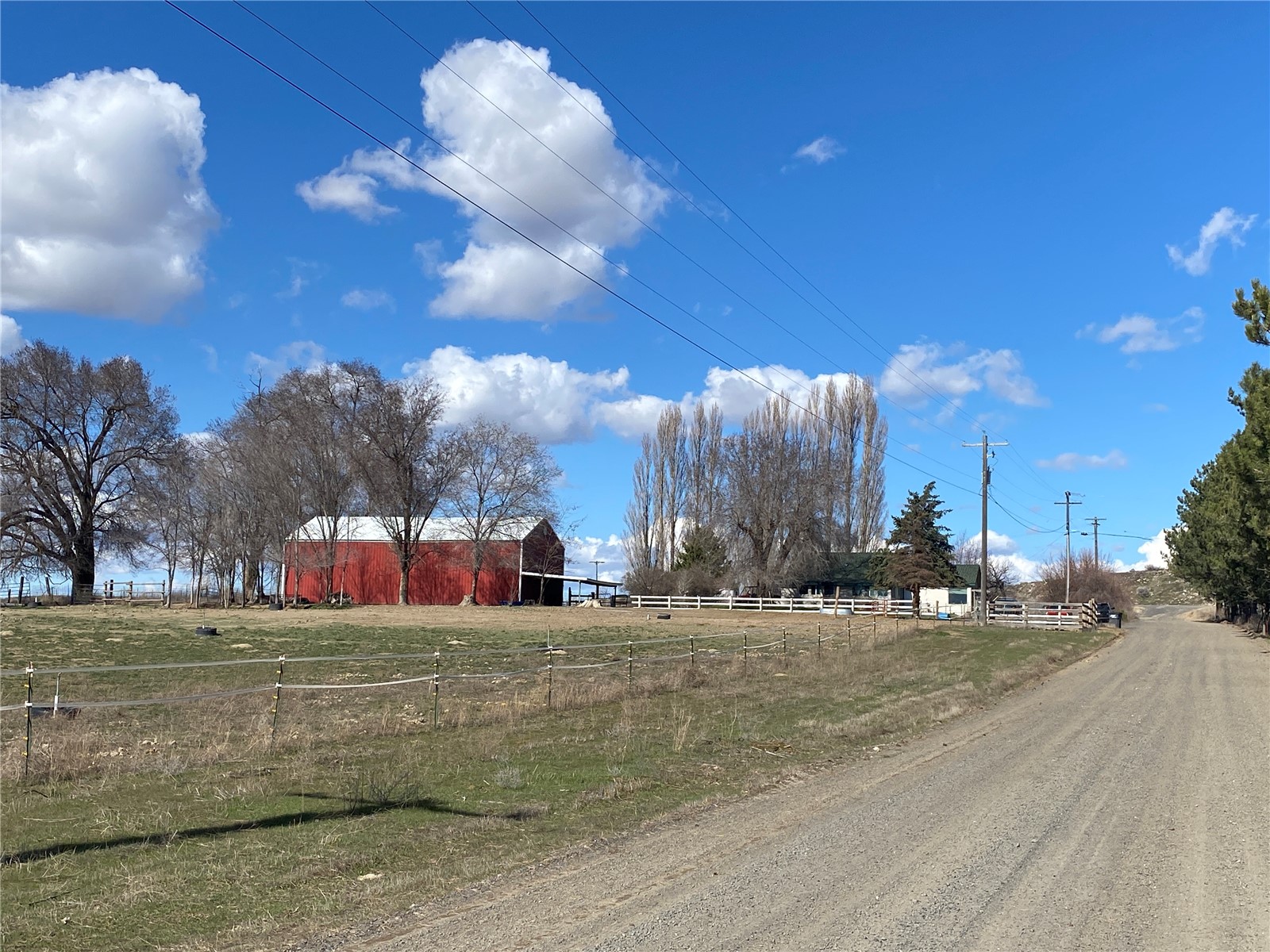 428 Road R Street Northeast Moses Lake, WA 98837 - Photo 8 of 23 Gallery Image 8