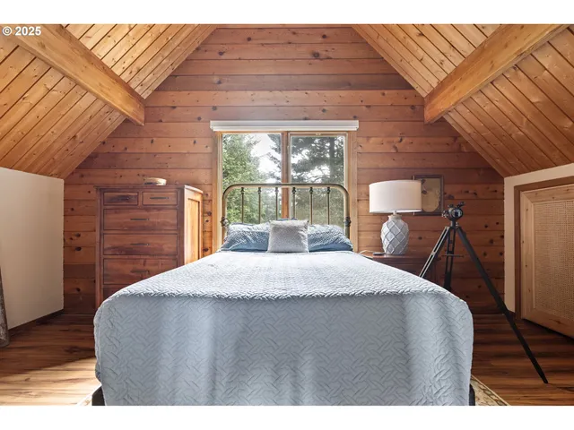 $750,000 | 4 Doug Johnson Lane, Port Orford, OR 97465