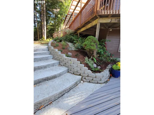 $750,000 | 4 Doug Johnson Lane, Port Orford, OR 97465