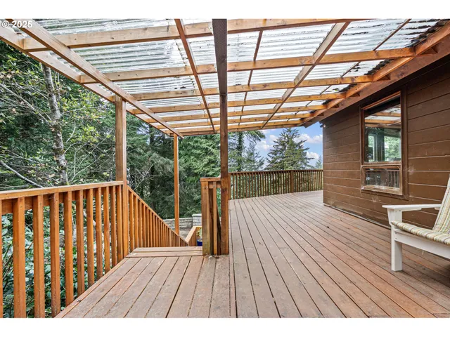 $750,000 | 4 Doug Johnson Lane, Port Orford, OR 97465