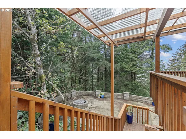 $750,000 | 4 Doug Johnson Lane, Port Orford, OR 97465