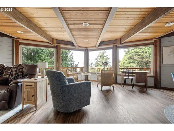 $750,000 | 4 Doug Johnson Lane, Port Orford, OR 97465