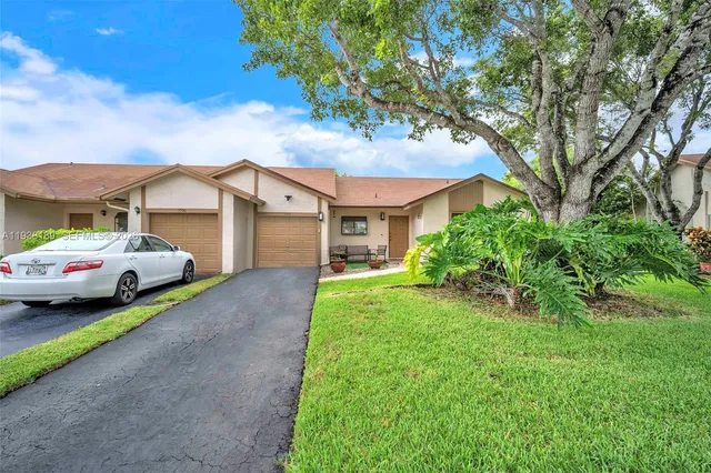 $379,000 | 7702 Northwest 60th Street, Tamarac, FL 33321