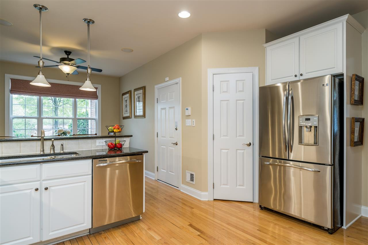 11508 Helmond Way Raleigh, NC 27617 - Photo 8 of 27 Kitchen