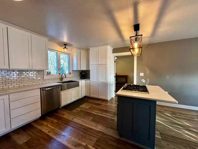 $210,000 | 201 North 3rd Street, Canton, MN 55922