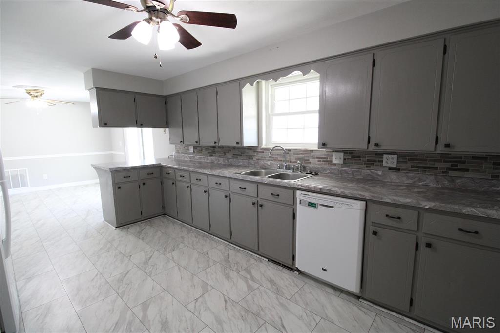 185 David Drive Jackson, MO 63755 - Photo 14 of 40