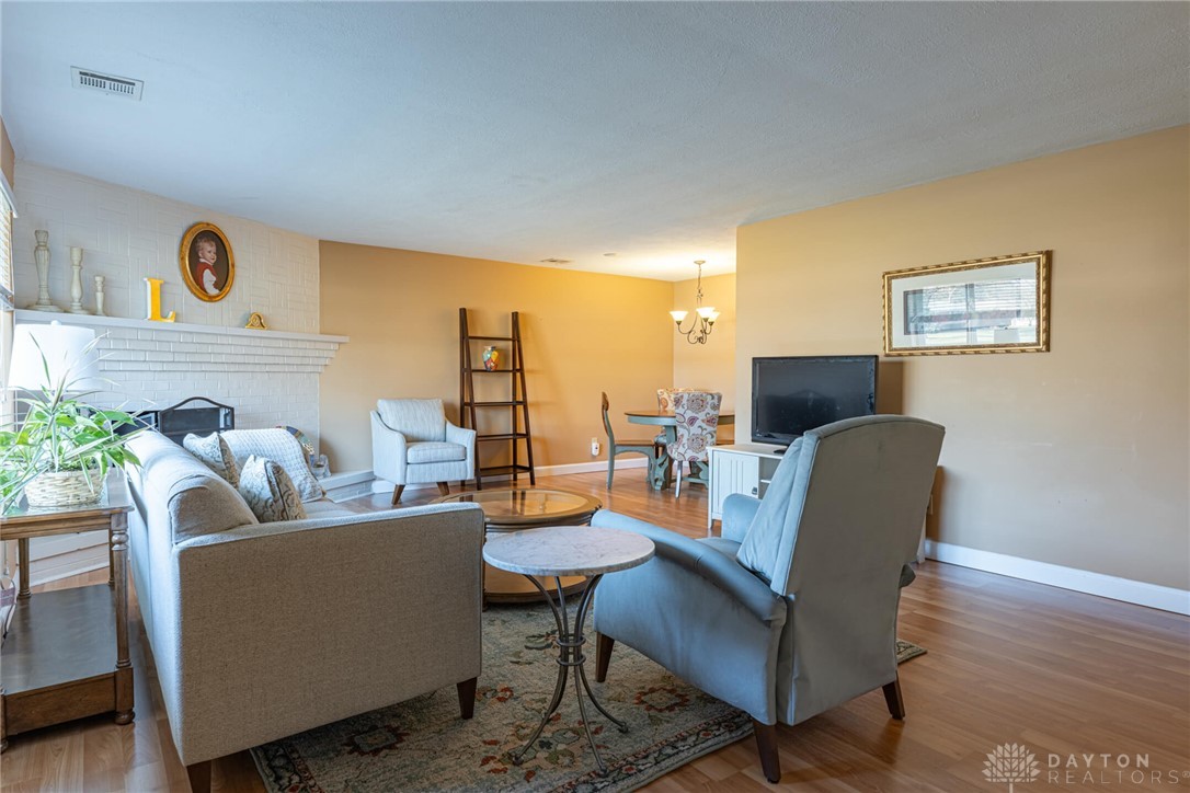 5861 Freeman Road Dayton, OH 45459 - Photo 2 of 28 Gallery Image 2
