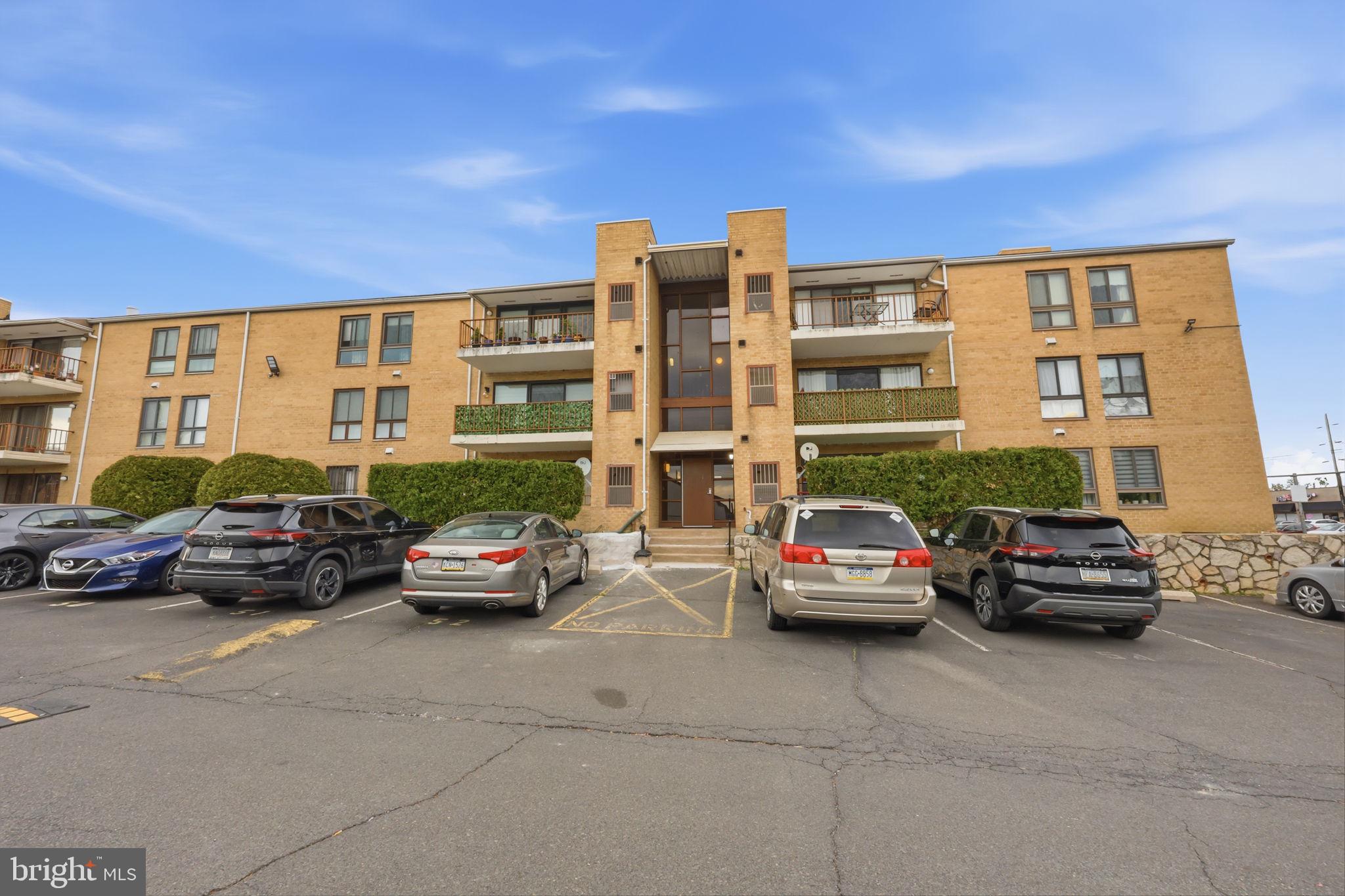 8910 Krewstown Road, Unit 118 Philadelphia, PA 19115 - Photo 18 of 20 Gallery Image 18
