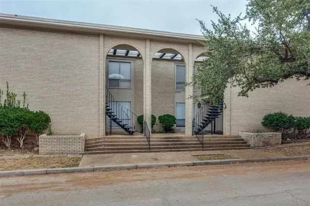$1,500 | 3828 West 7th Street, Unit 6, Fort Worth, TX 76107