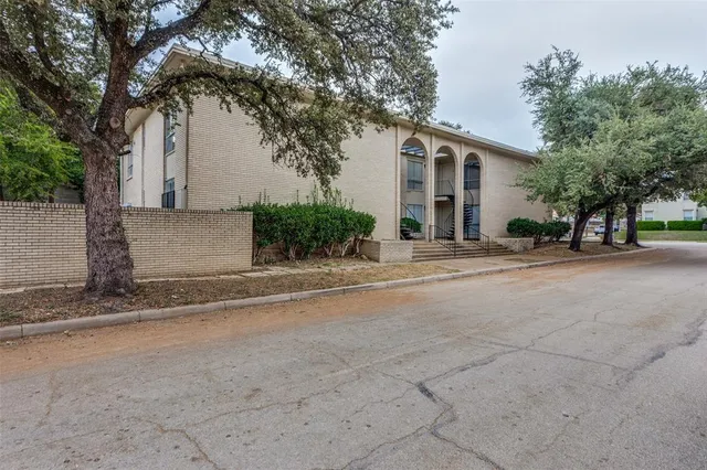 $1,500 | 3828 West 7th Street, Unit 6, Fort Worth, TX 76107