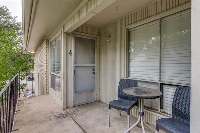 $1,500 | 3828 West 7th Street, Unit 6, Fort Worth, TX 76107