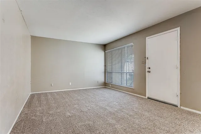 $1,500 | 3828 West 7th Street, Unit 6, Fort Worth, TX 76107