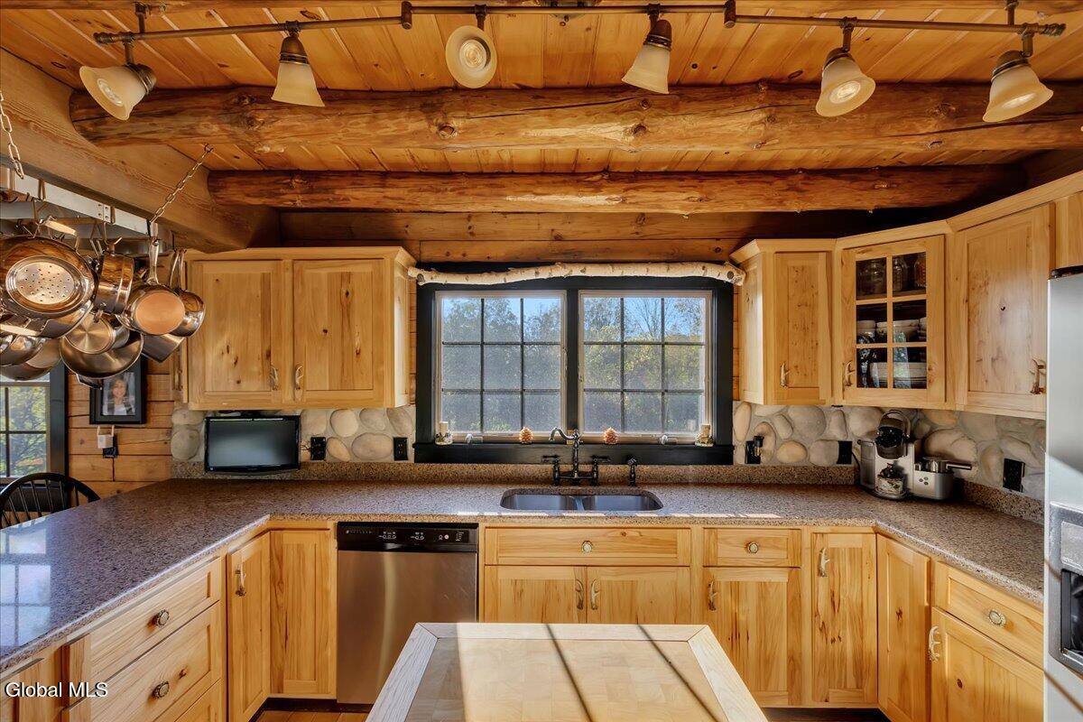 10 Springbrook Road Brunswick, NY 12180 - Photo 16 of 60 16-IMG_3419