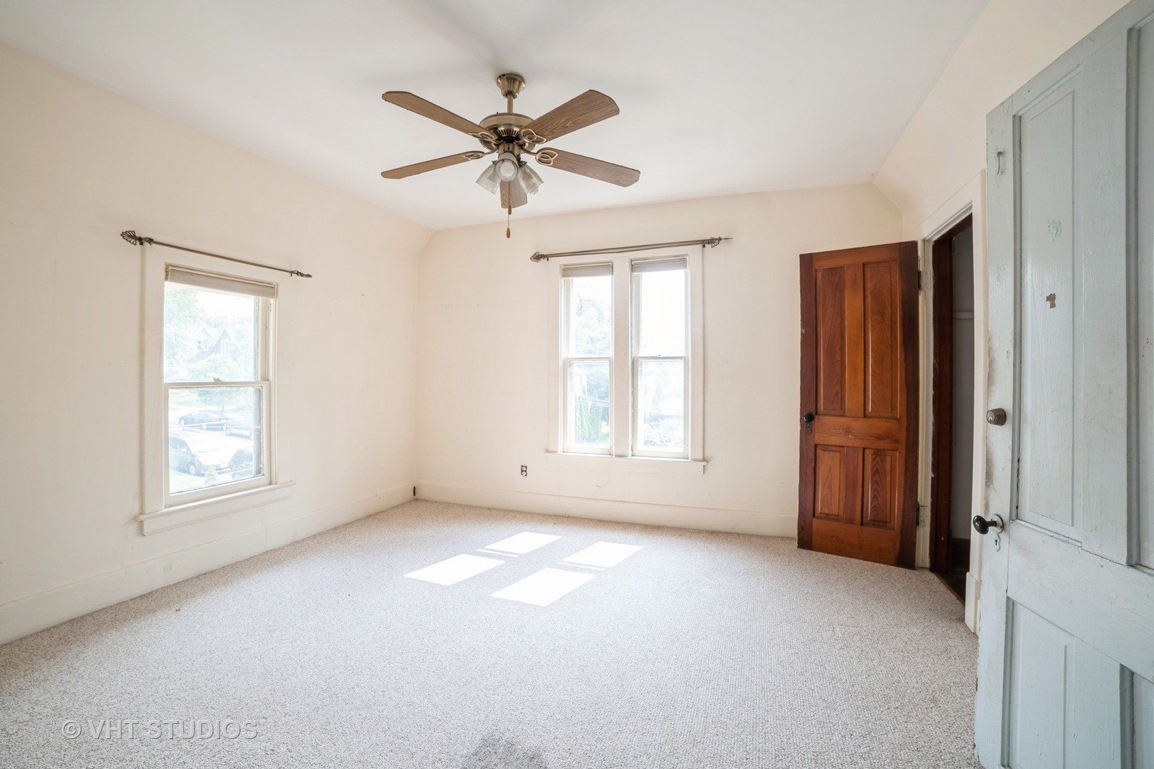 164 South Porter Street Elgin, IL 60120 - Photo 11 of 20 Gallery Image 11