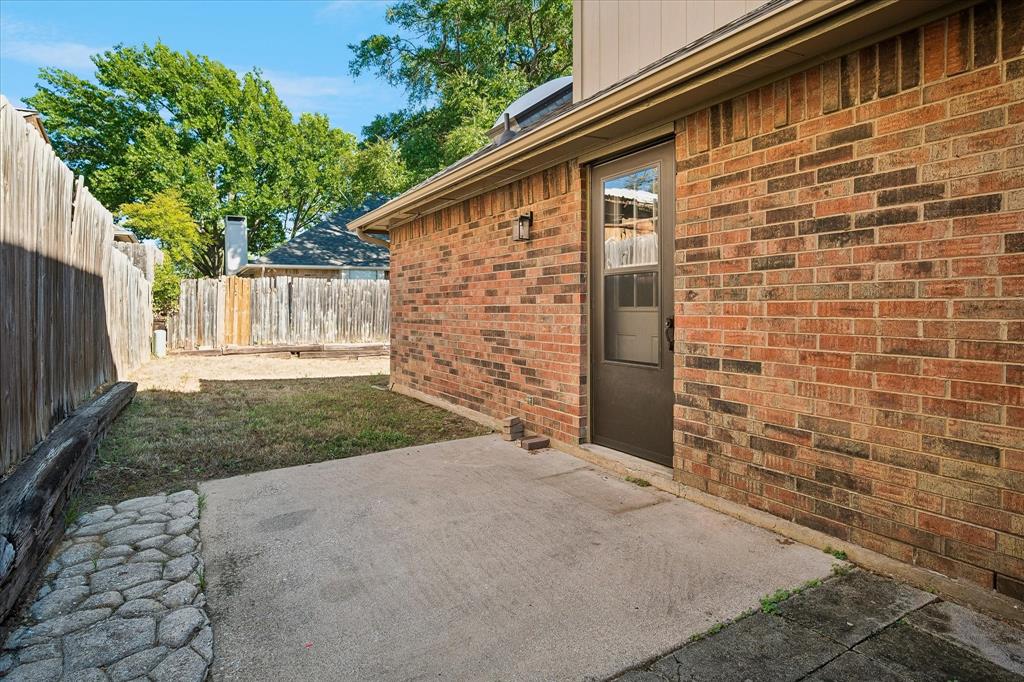 1476 Hampton Road Grapevine, TX 76051 - Photo 20 of 22 Private patio area located on side of house
